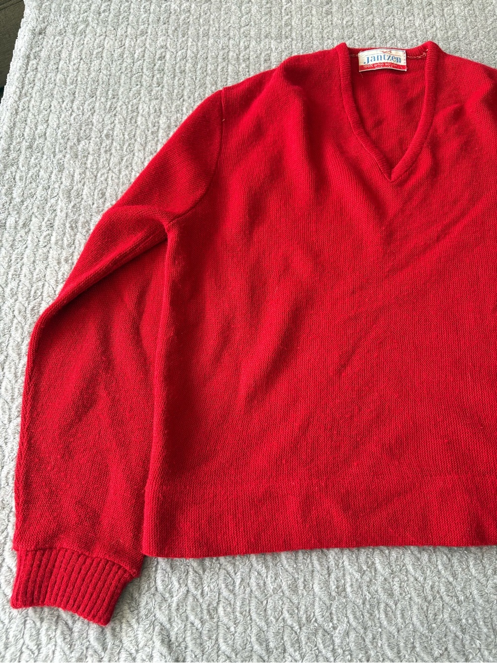 Vintage Jantzen Red V-Neck Orlon Sweater Made in USA Size L - Picture 5 of 5